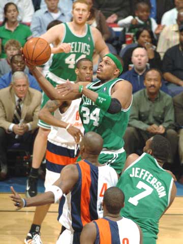 迅速扩大的 迅速扩大的